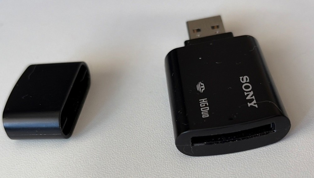 Genuine SONY MSAC-UAH1 Memory Stick PRO-HG Duo USB Adaptor Card Reader - EUC