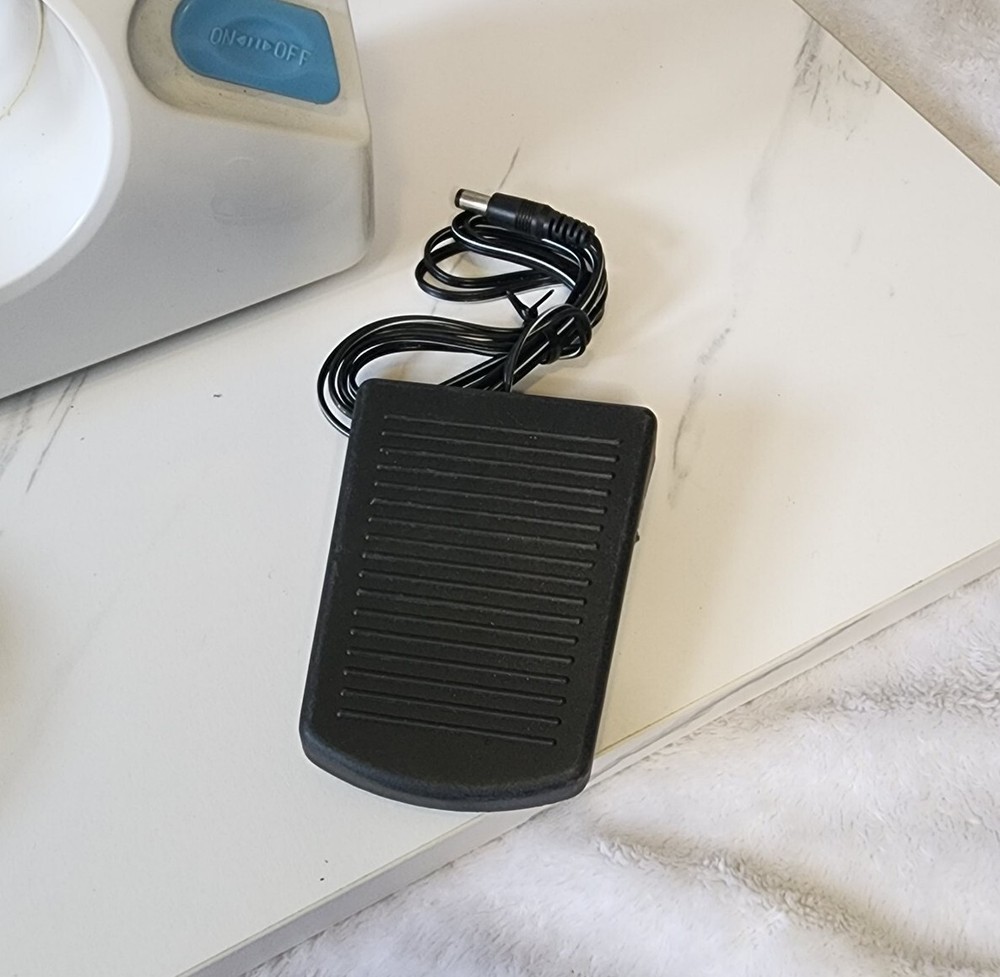 Smart Stitch Portable Mini Sewing Machine Battery Operation