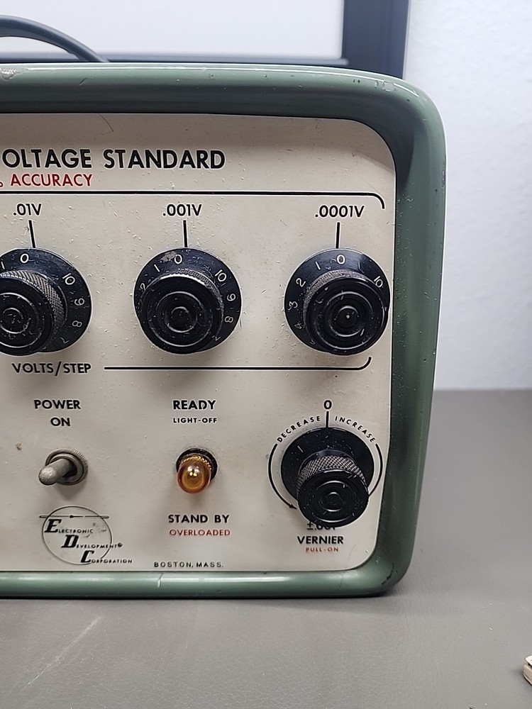 EDC VS-11N Precision DC Voltage Refrence - Electronic Development Co.