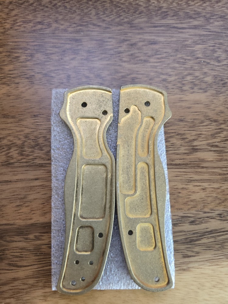 Spyderco Shaman Flytanium Brass Scales Stonewashed