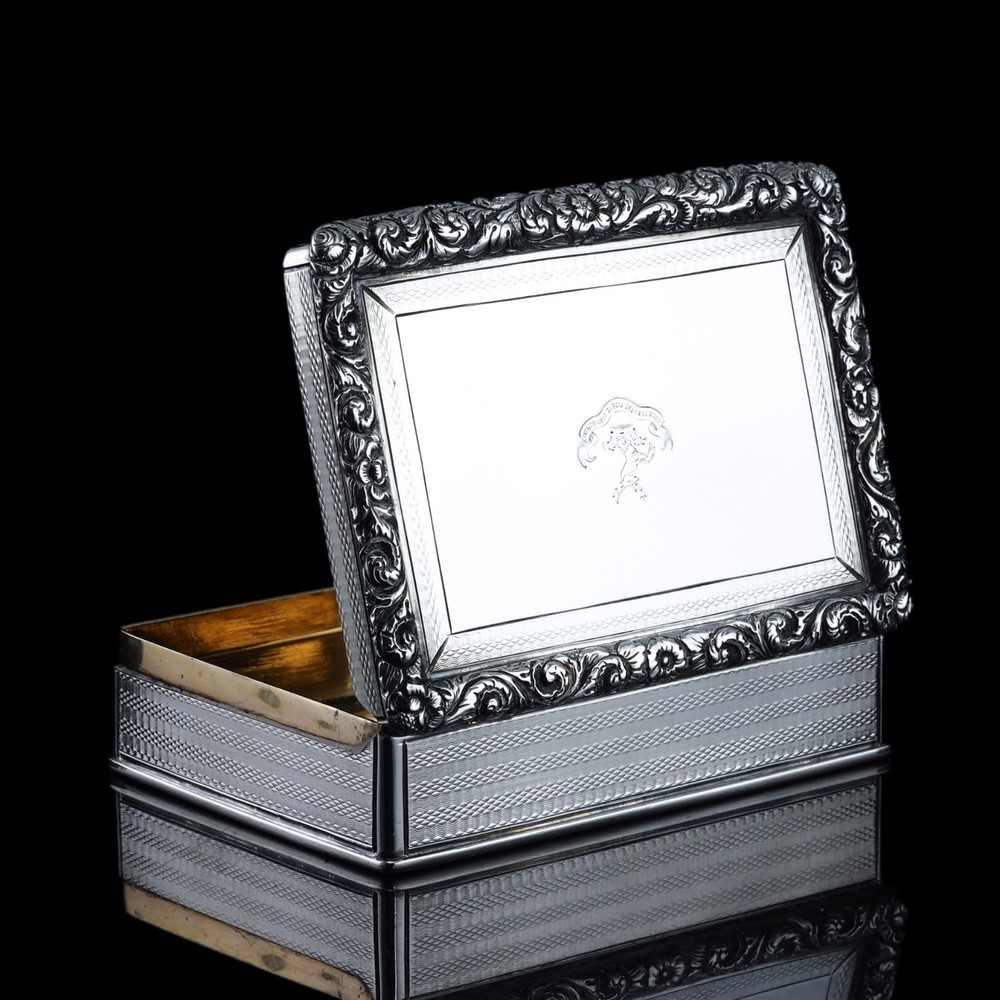Antique Georgian Solid Silver Large Table Snuff Box - Joseph Willmore 1832