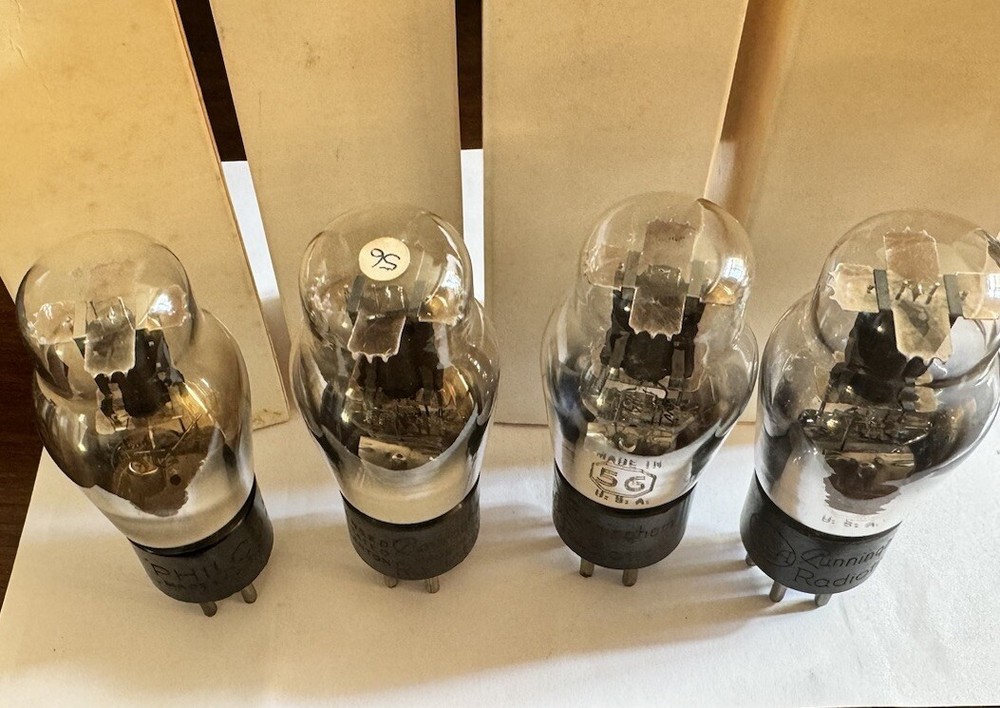 NOS MATCHED QUAD 56 ST GLOBES Engraved Bases Windmill Micas