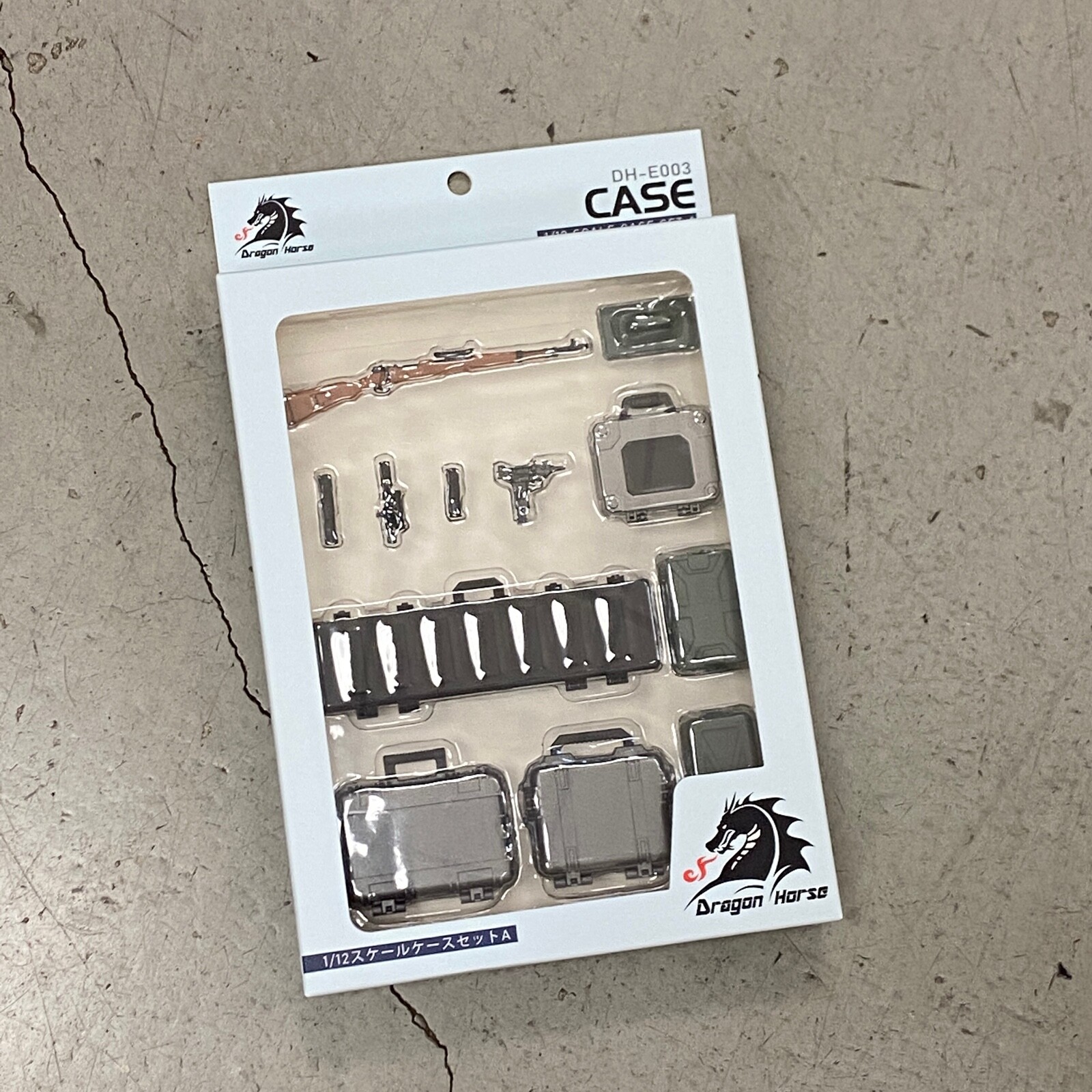 DH-E003: Dragon Horse 1/12 Scale Action Figure Equipment Set - Cases