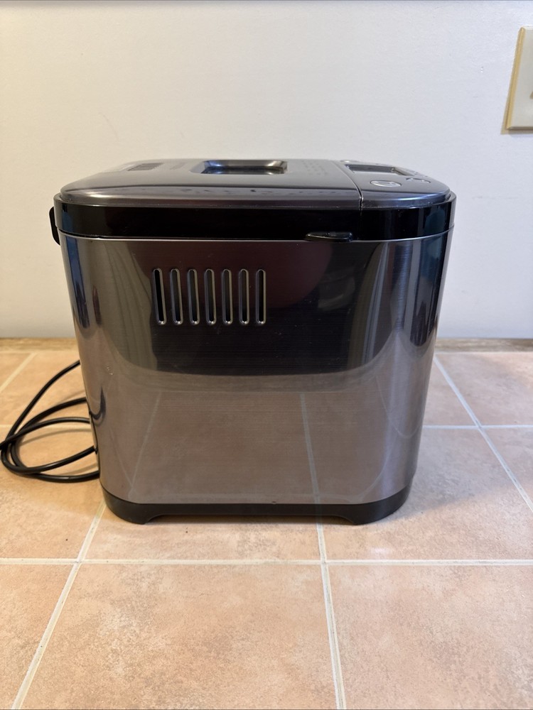 Frigidaire EBRM100 2LB Stainless Steel Bread Maker 15 Programs LCD Display