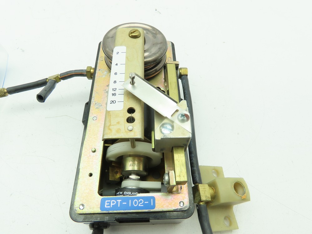 Johnson Controls EPT-102 Electric to Pressure Tranducer