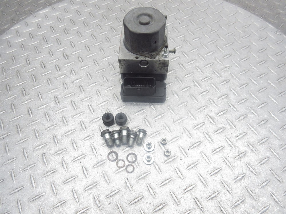 2014 Harley Electra Glide FLHTCU ABS Pump Anti Lock Brake Module Control Unit