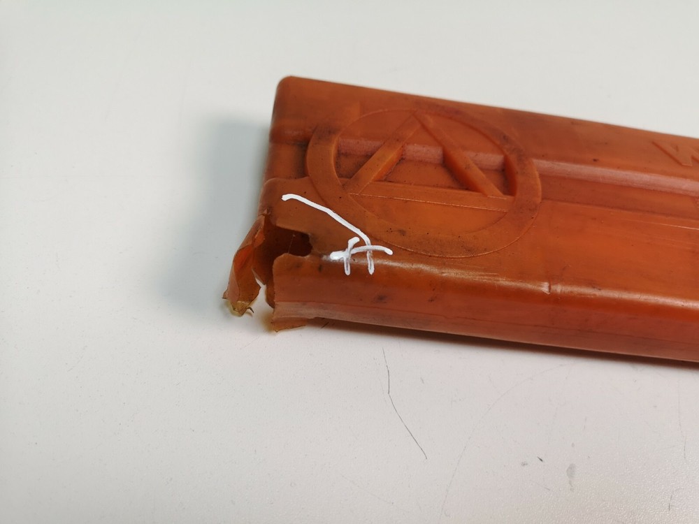 BMW Warning Triangle 27R0323627