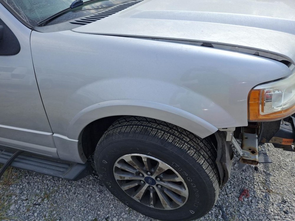 2015 Ford Expedition 8 Display Screen - Used, Reprogramming Needed, No Code