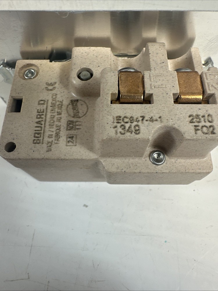 FHP MANUAL STARTER 2510FO2 Square D Gently used