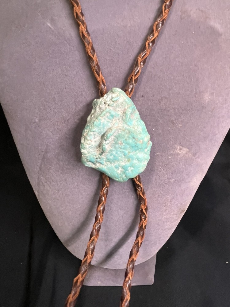 VINTAGE RAW TURQUOISE BROWN LEATHER BOLO TIE