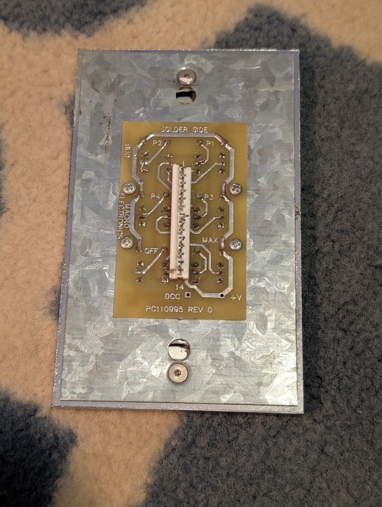 macro electronics DMS wall control PC110995 wall controller panel presets