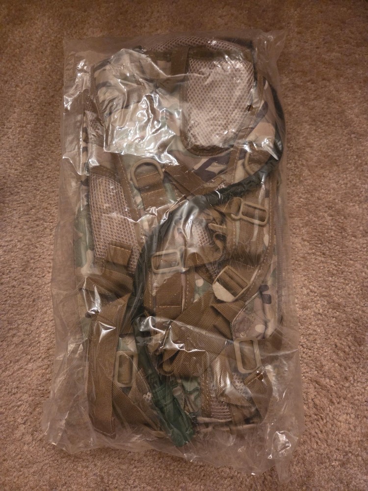 Matrix Padded Adjustable Field Day Pack with 2.5L Hydration System - Multicam