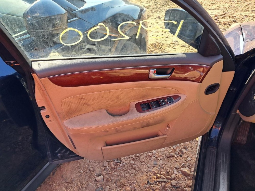 GENESIS 2012 Glove Box 4789727