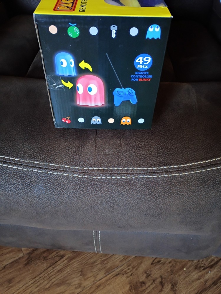 pac man remote control ( battery operated ) and with a: remote control