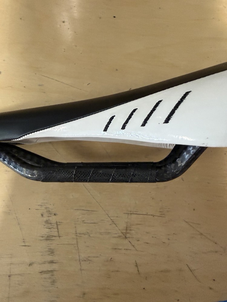Fizik Gobi 00 Carbon rail