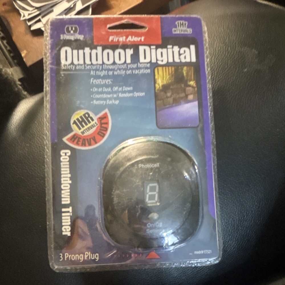 First Alert Outdoor Digital Countdown Timer ET321, Weatherproof, 3 Prong Plug