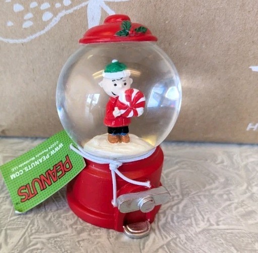 Mini Peanuts Charlie Brown Waterglobe Globe NWT