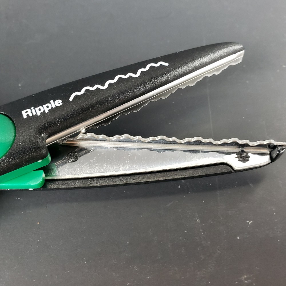 Fiskars Paper Edgers 3 Pack Different Styles Pinking Ripple Colonial EUC