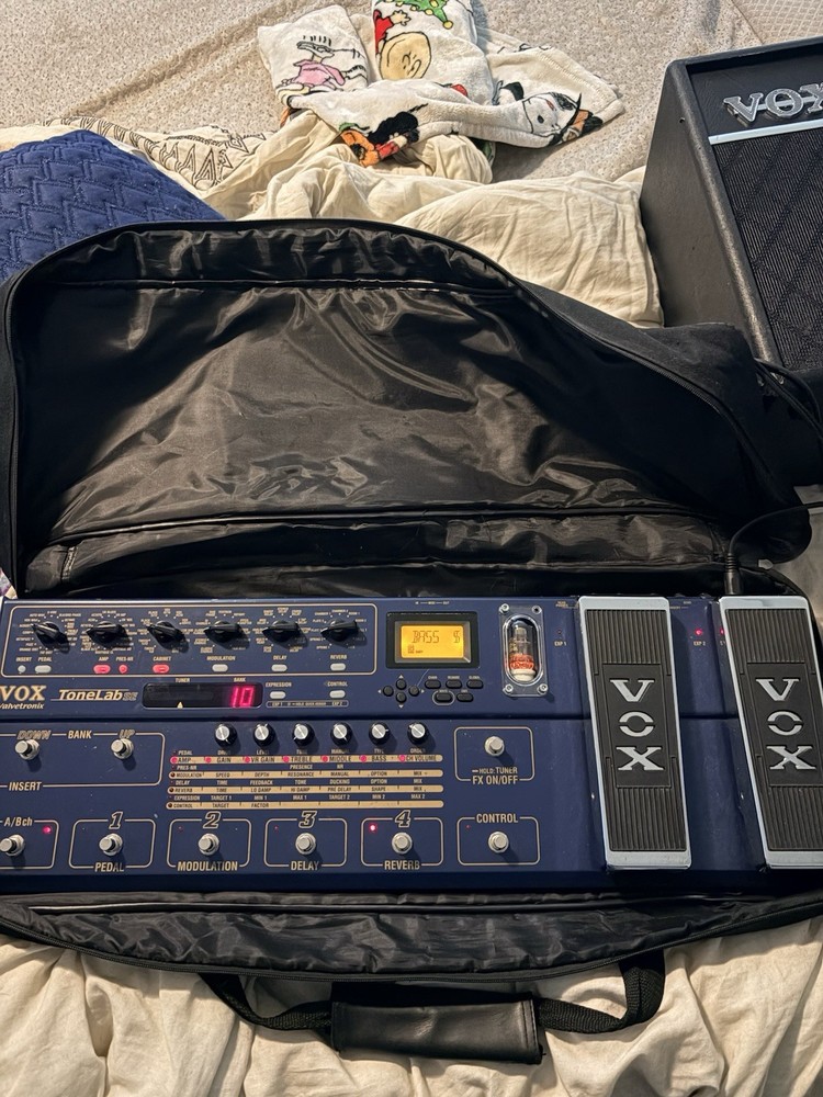 Vox ToneLab SE Multi-Effects Processor for Guitar & Bass with Case & Manual