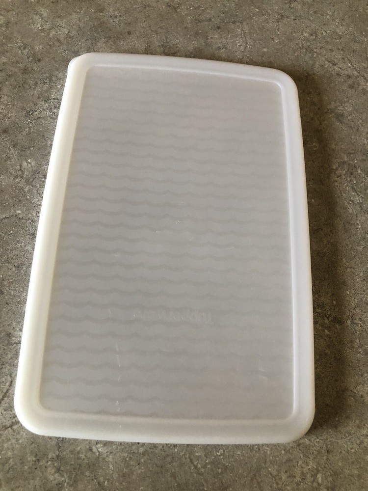 Tupperware Fridgesmart Lid #3992 EUC!