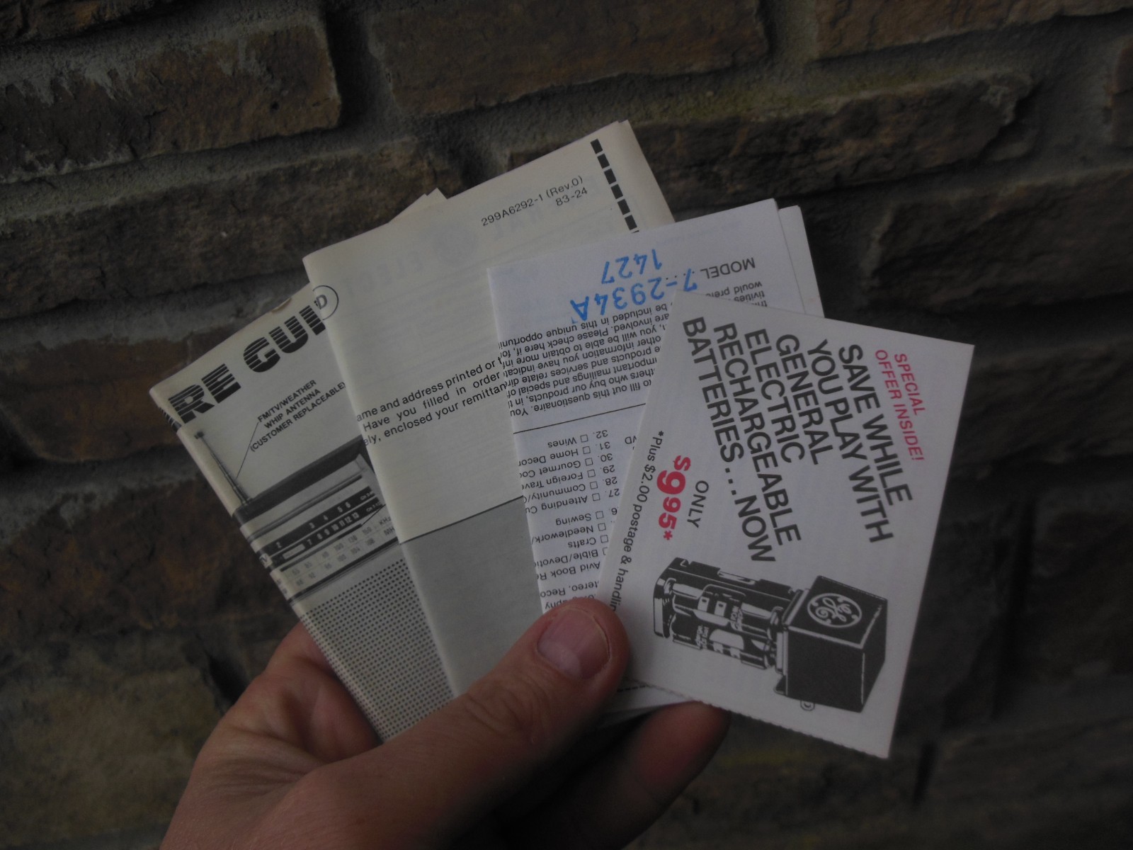 New Vintage General Electric FM/AM TV Sound Weather Band Transistor Radio 7-2934