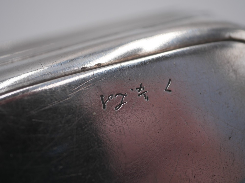 RARE 18TH COUNTRY OR GERMANY SOLID SILVER SNUFFBOX OR BOX