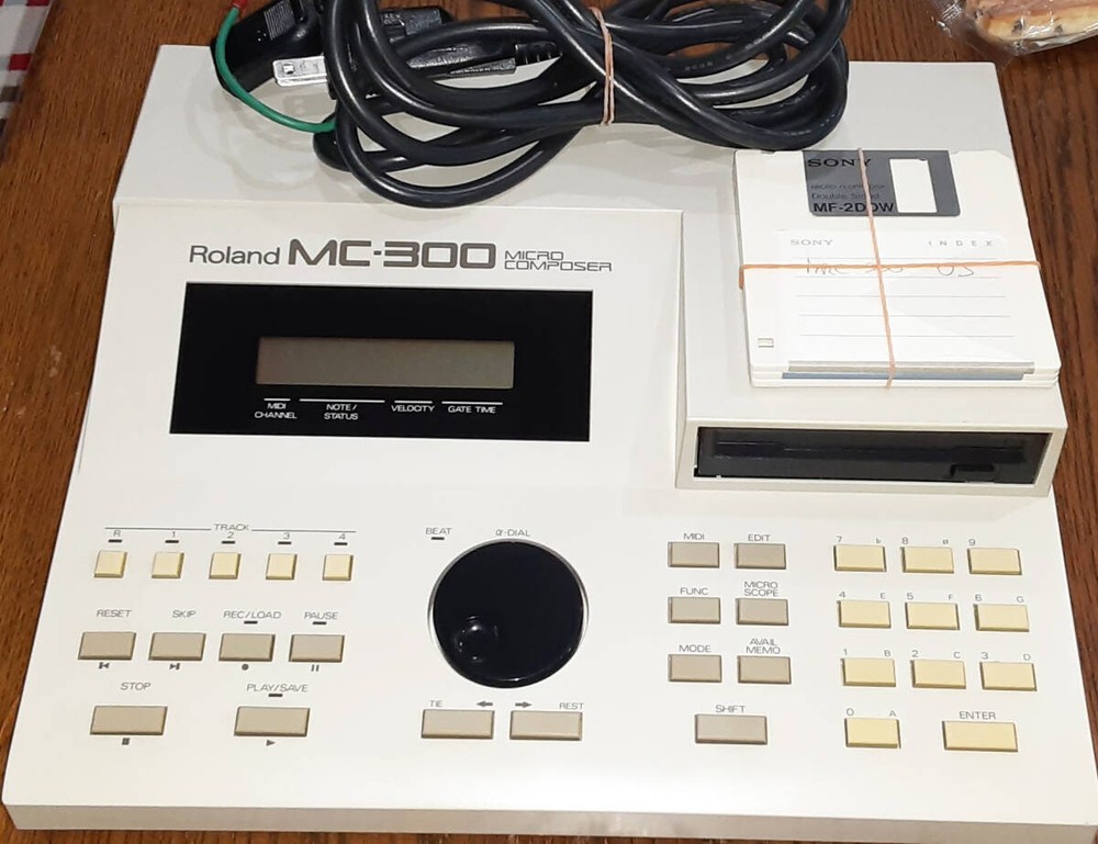 Roland MC-300 Micro Composer Sequencer Floppy Drive Cleaned Tested Working