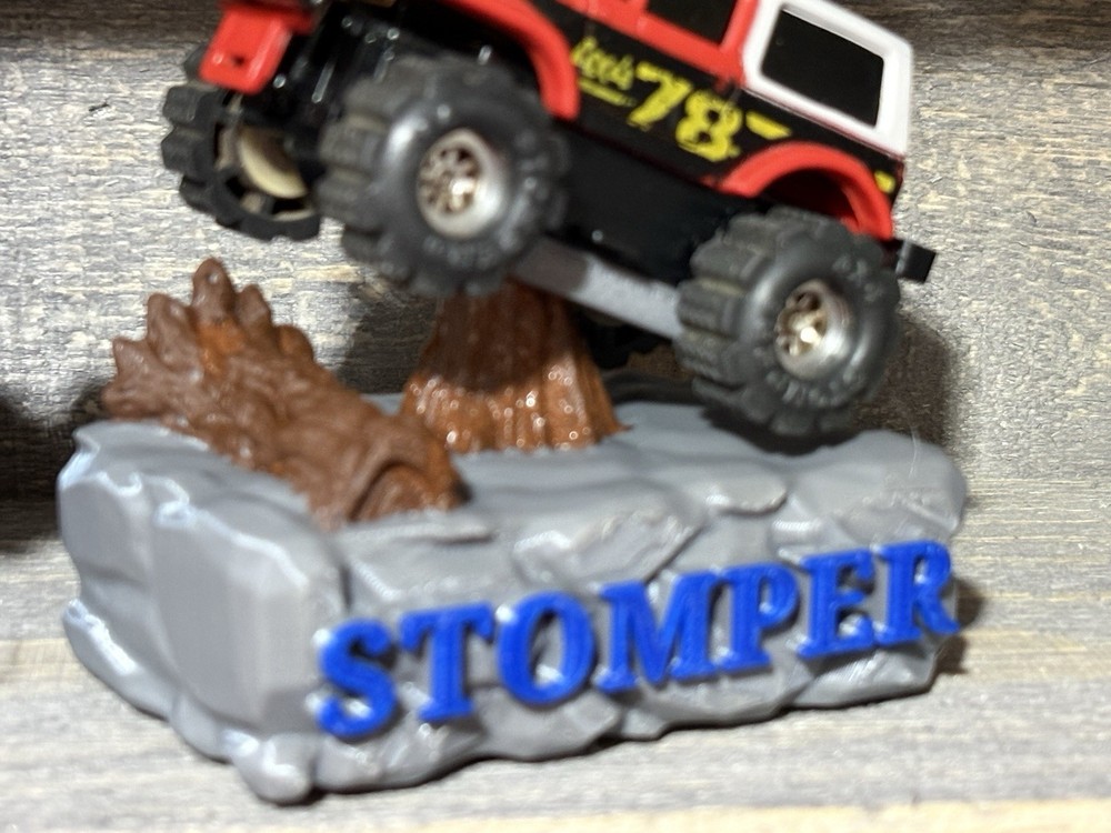 Stomper 4x4 3D Printed Stomper Rock Stand Quantity 1x ( 👀 READ 👀 )