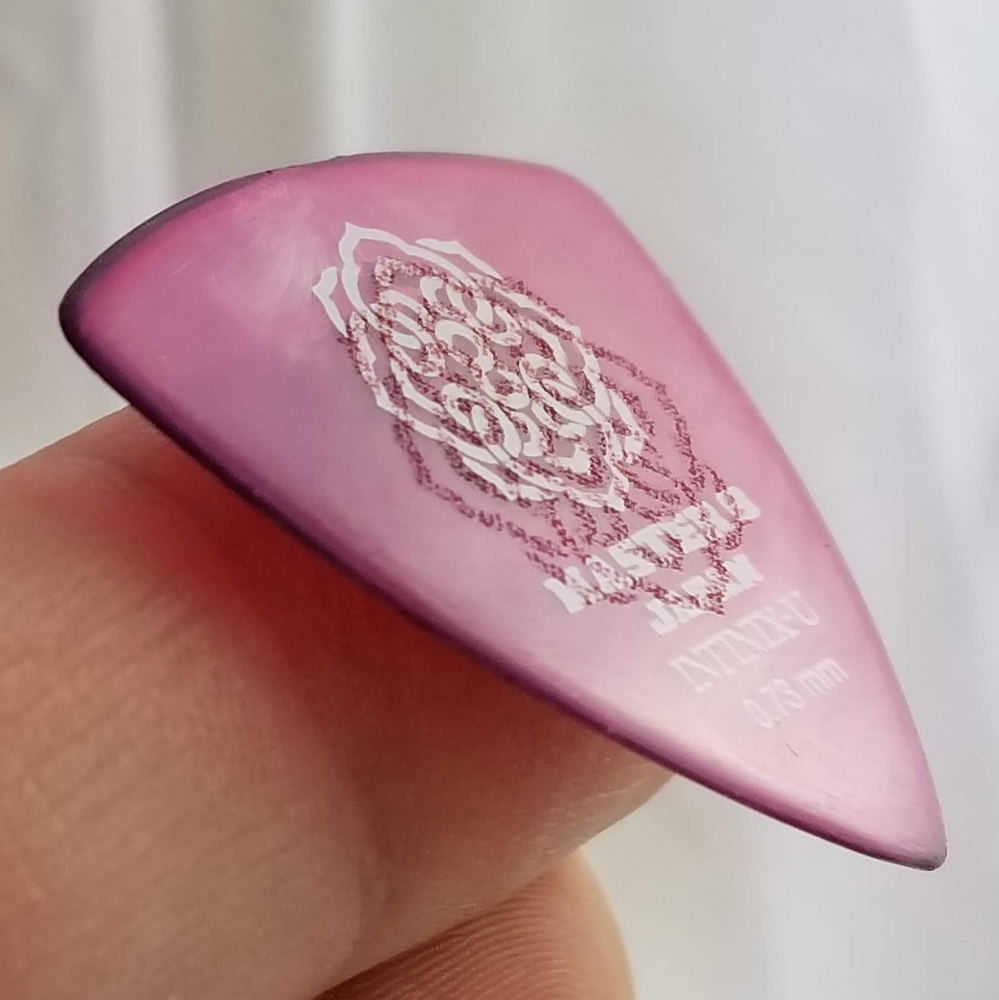 Master 8 Japan INFINIX-U Grip Guitar Triangle Pick - 0.73mm Thin 6-Pack