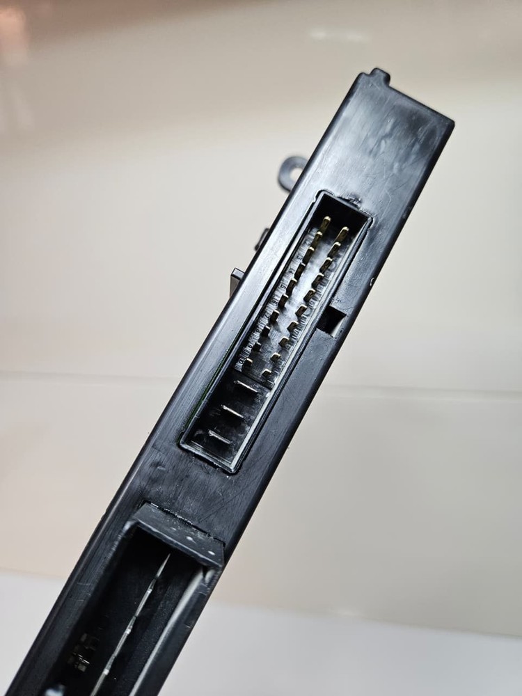 2012-2015 BMW X1 E84 Body Control Module 9298948