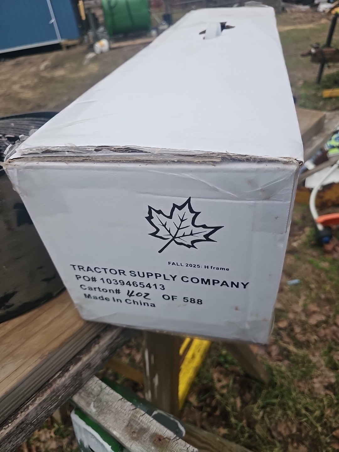 Red Shed Pre-Lit 3.5 ft Christmas Lamp Post 35 Incandescent Bulbs