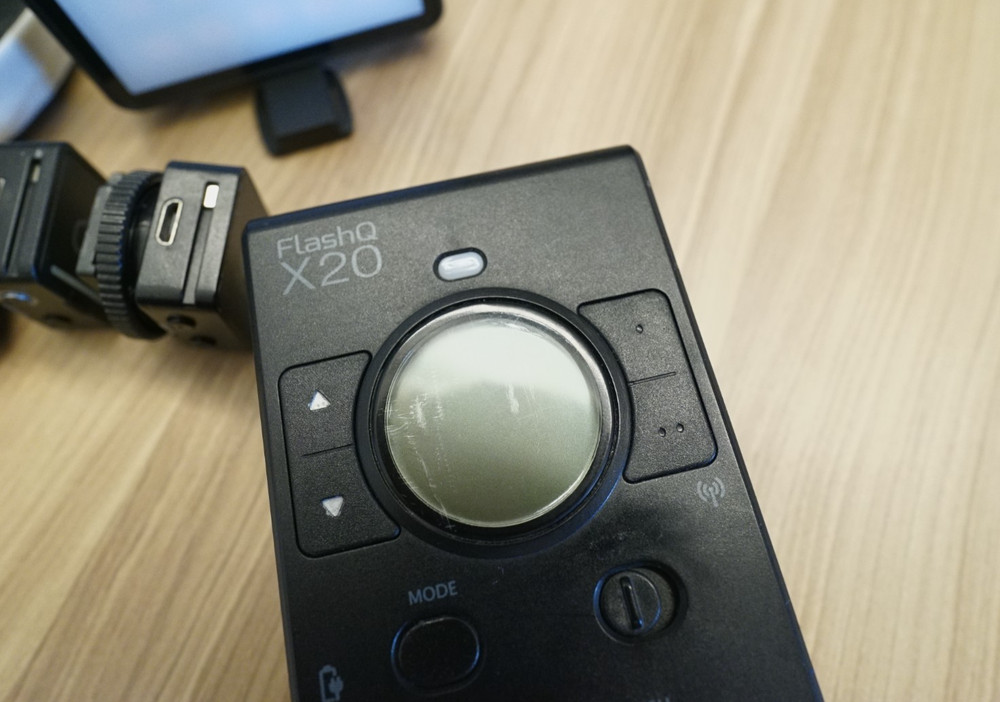 LightPix FlashQ x20 w/ Transmitter for Sony, 1 x Receiver, LED light, Diffuser