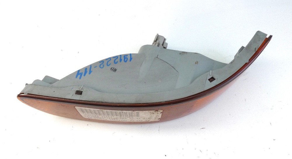 Toyota Corolla AE101 indicator glass indicator glass front left