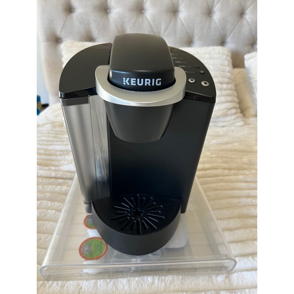 Keurig K Cup Coffee Maker Black Silver Single Serve With K Cups Bundle