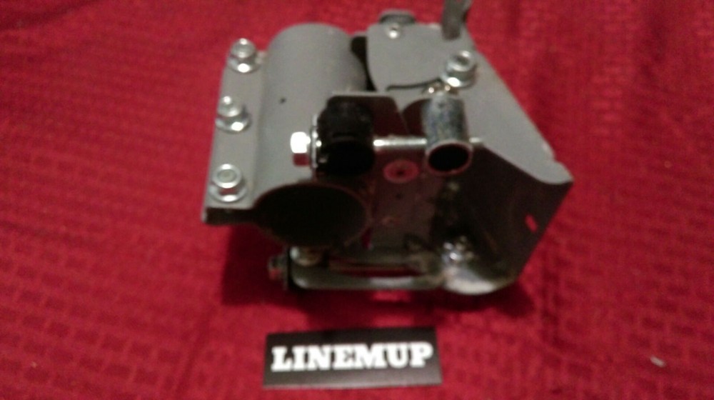 Universal SOLAR PANEL ADJUSTABLE pole MOUNT