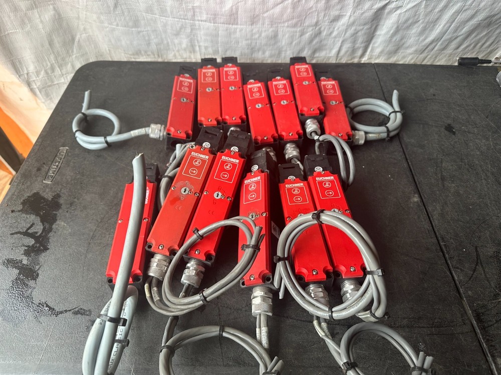 EUCHNER TP4-4141A024M SAFETY SWITCH