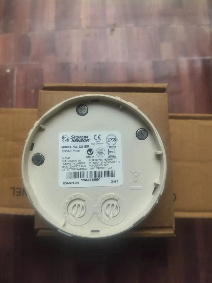 ADDRESSABLE SMOKE DETECTOR 2251 EM SYSTEM SENSOR HEAD