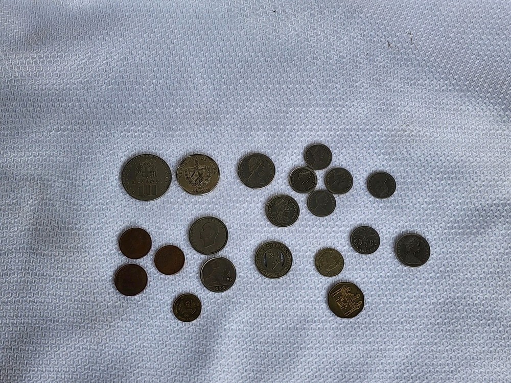 Mixed World Coins Lot – Foreign Coins + Token
