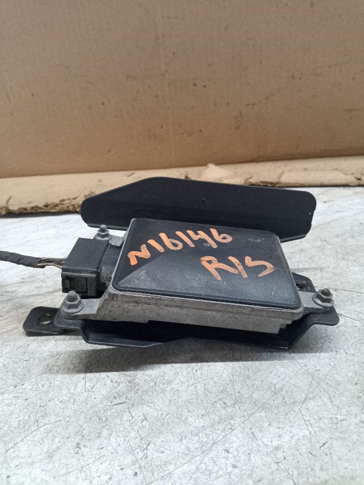 Used Blind Spot Detection System Warning Control Module fits: 2015 Hyundai Genes