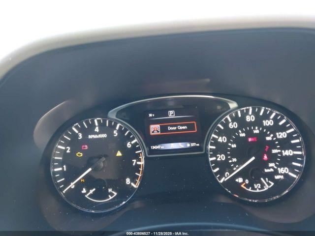 PATHFINDR 2019 Glove Box 4971300