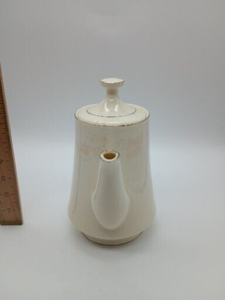 Budlet Teapot Ivory Fine China Leaf Vine Pattern