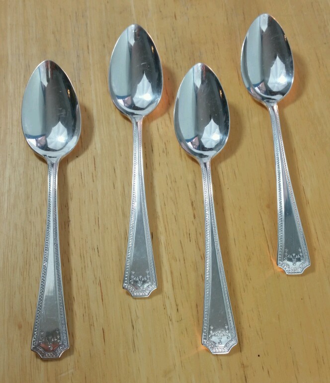 4 NICE NATIONAL SILVER CO VINTAGE 1930 ADAM PATTERN TEA SPOONS