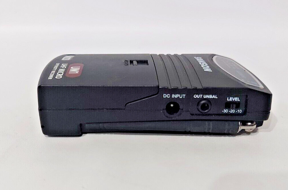 Samson UHF Series One UM1 Micro Diversity Transceiver UT1 Belt Transmitter