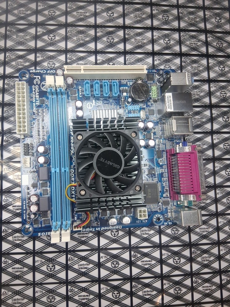 Gigabyte Win 8 Motherboard