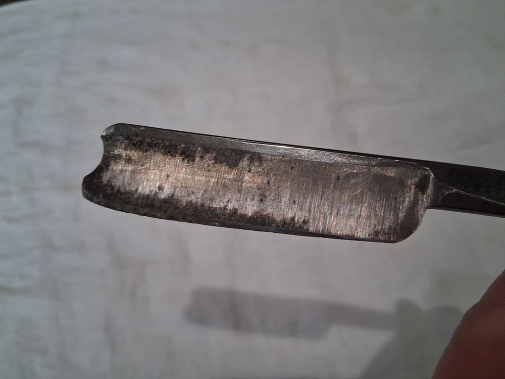 Adam Barlow Straight Razor