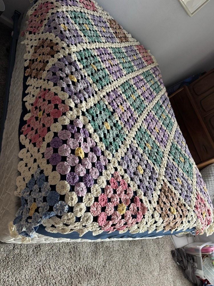 OLD Yo-Yo Quilt 76 X 72 Bedspread