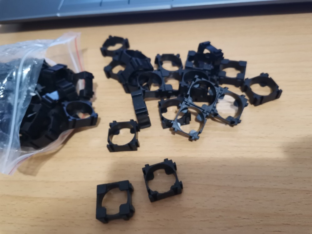 100PCS 18650 Battery Holder Cylindrical Bracket