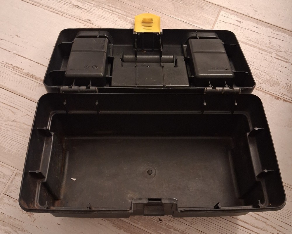 PLASTIC TOOL BOX HEIGHT 14 CM WIDTH 32 CM