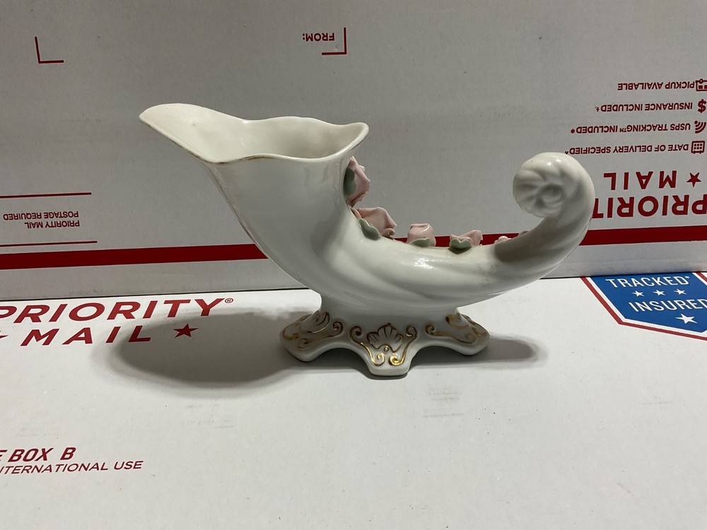Vintage Lefton Vase Raised Flowers