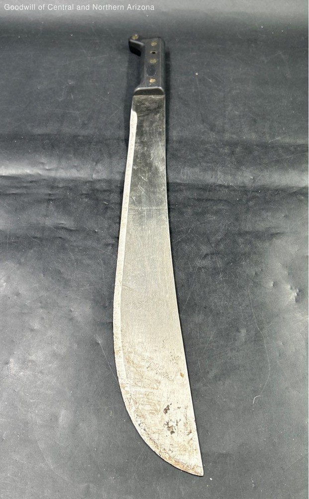 Machete W/ Protective Sheath 26'
